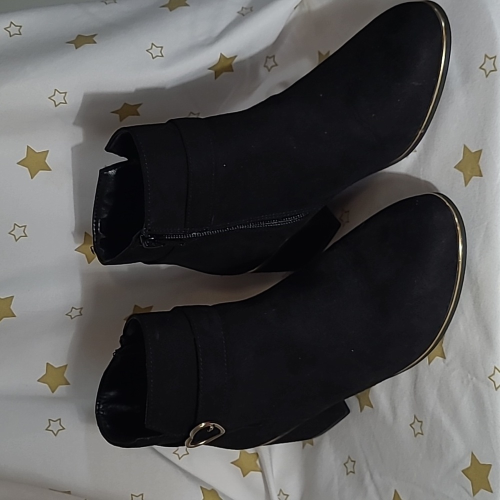 Children's Place boots